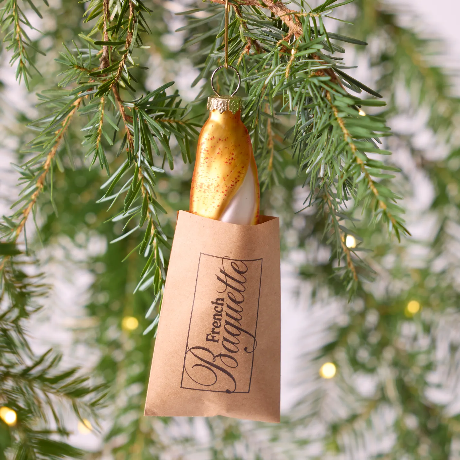 Sur la table Baguette Ornament