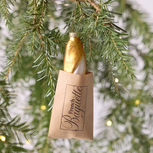 Sur la table Baguette Ornament