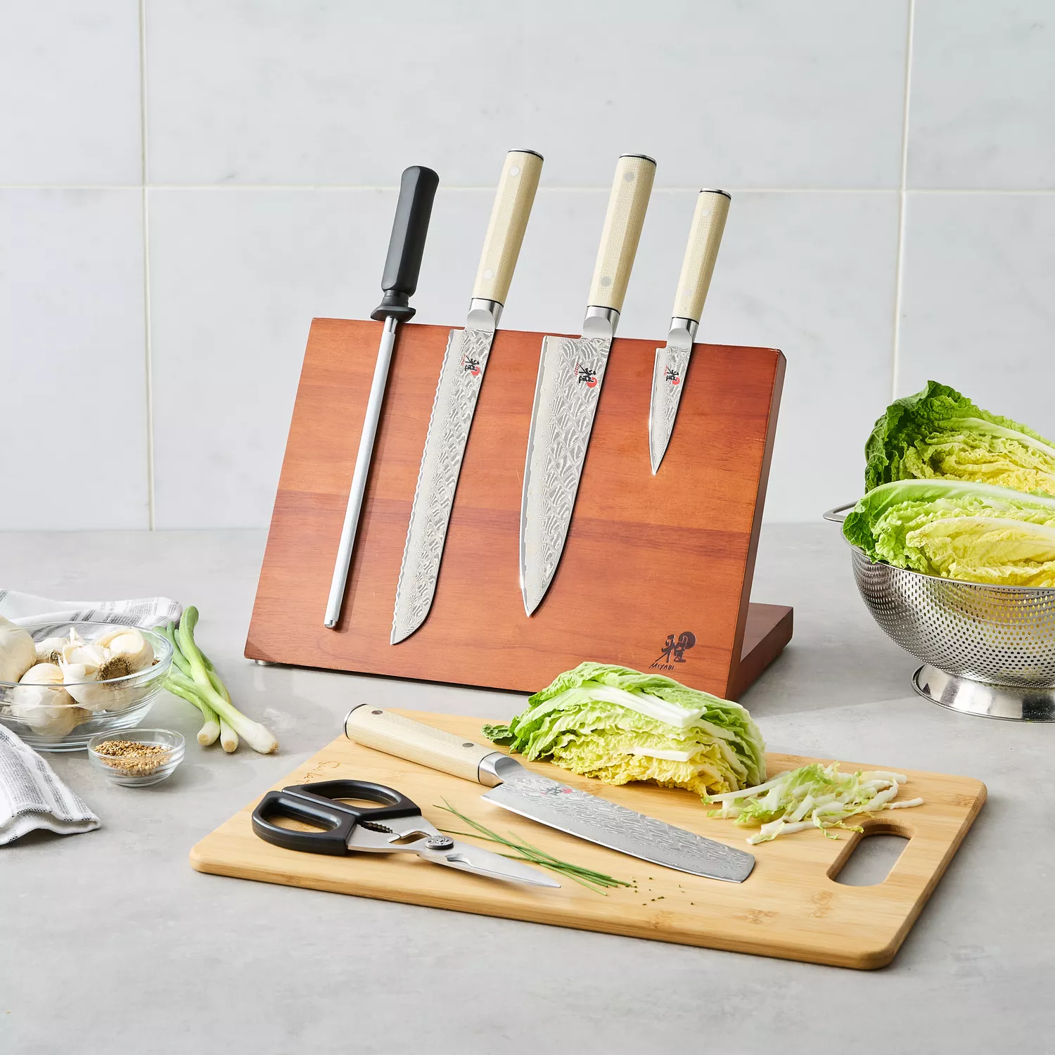 Miyabi Black Magnetic Easel Knife Block, Set of 10