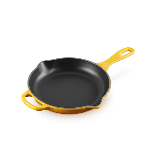 Le Creuset Signature Skillet, 9"