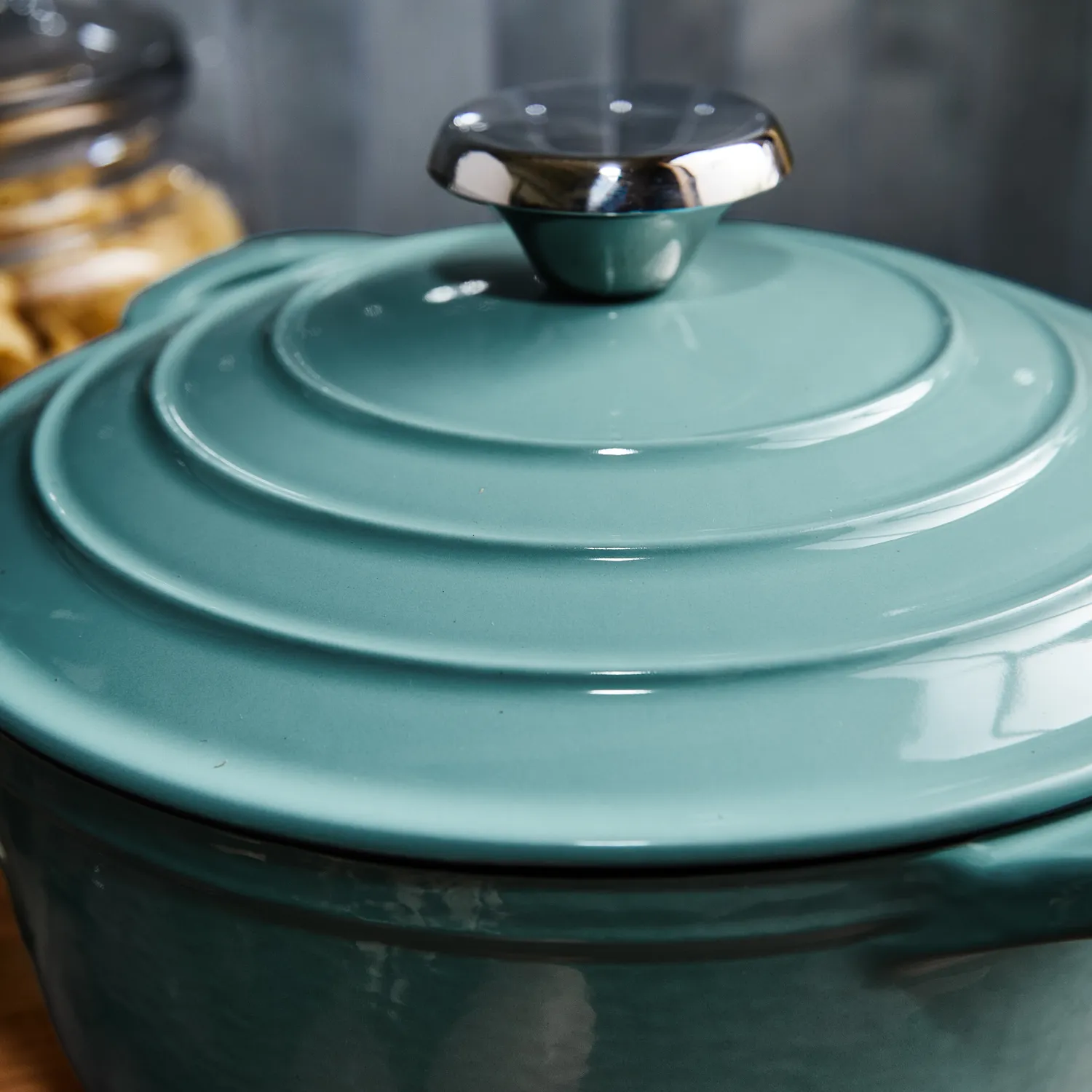 Sur la table Enameled Cast Iron 5-Piece Set