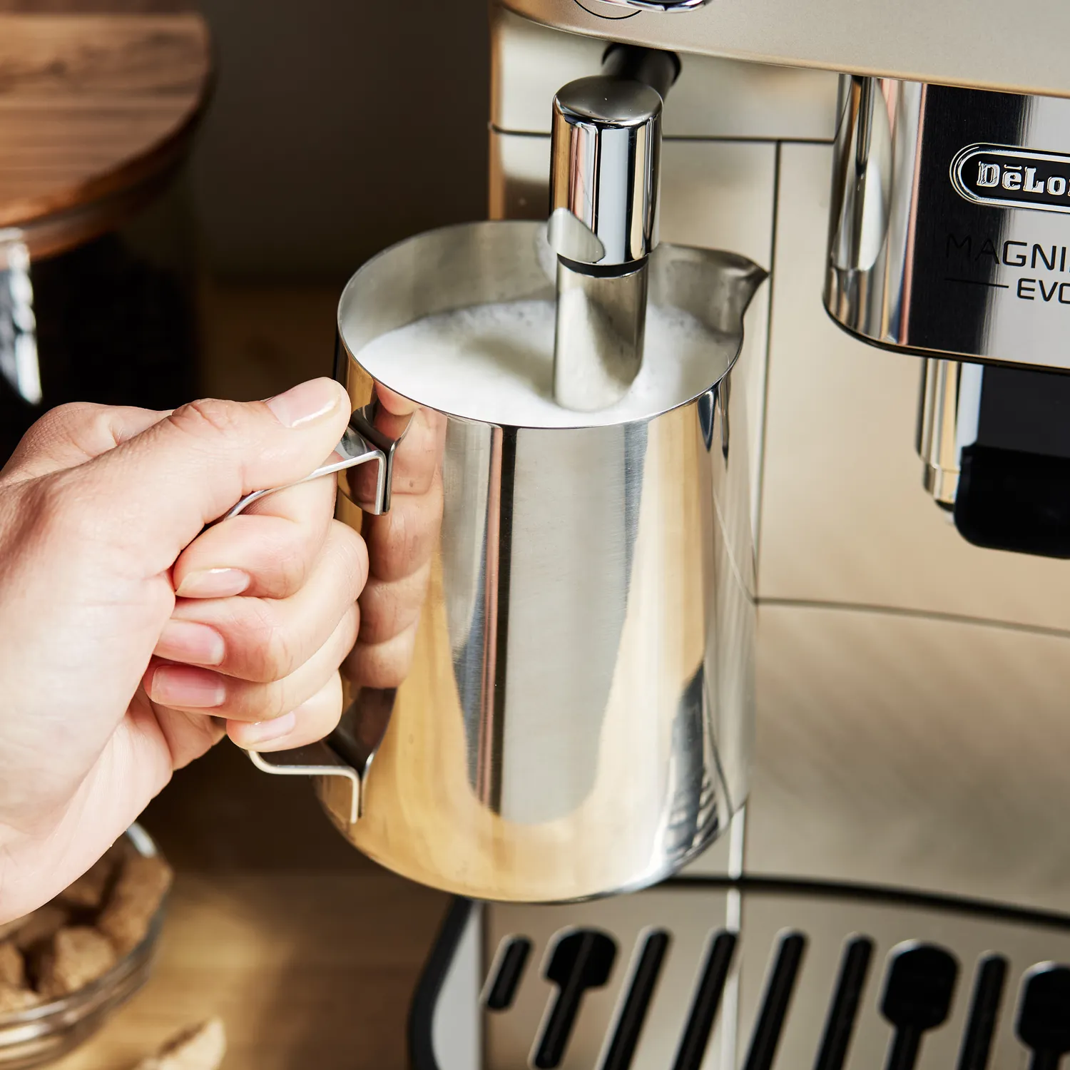 De'Longhi Magnifica Evo Fully Automatic Espresso Machine