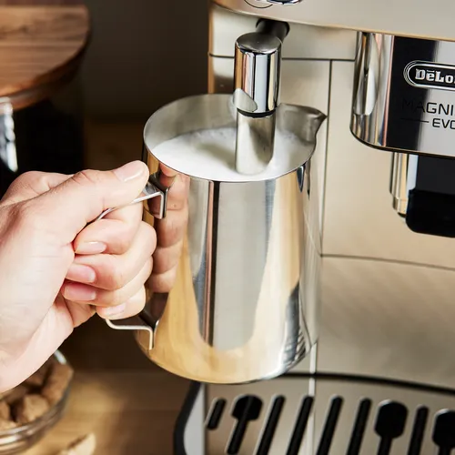 De'Longhi Magnifica Evo Fully Automatic Espresso Machine