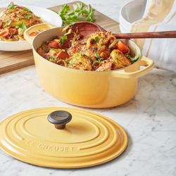 Le Creuset Signature Oval Dutch Oven, 3.5 qt., Honey
