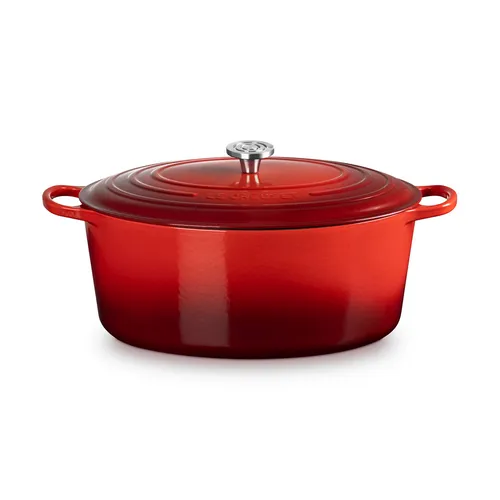 Le Creuset Signature Oval Dutch Oven, 15.5 qt.
