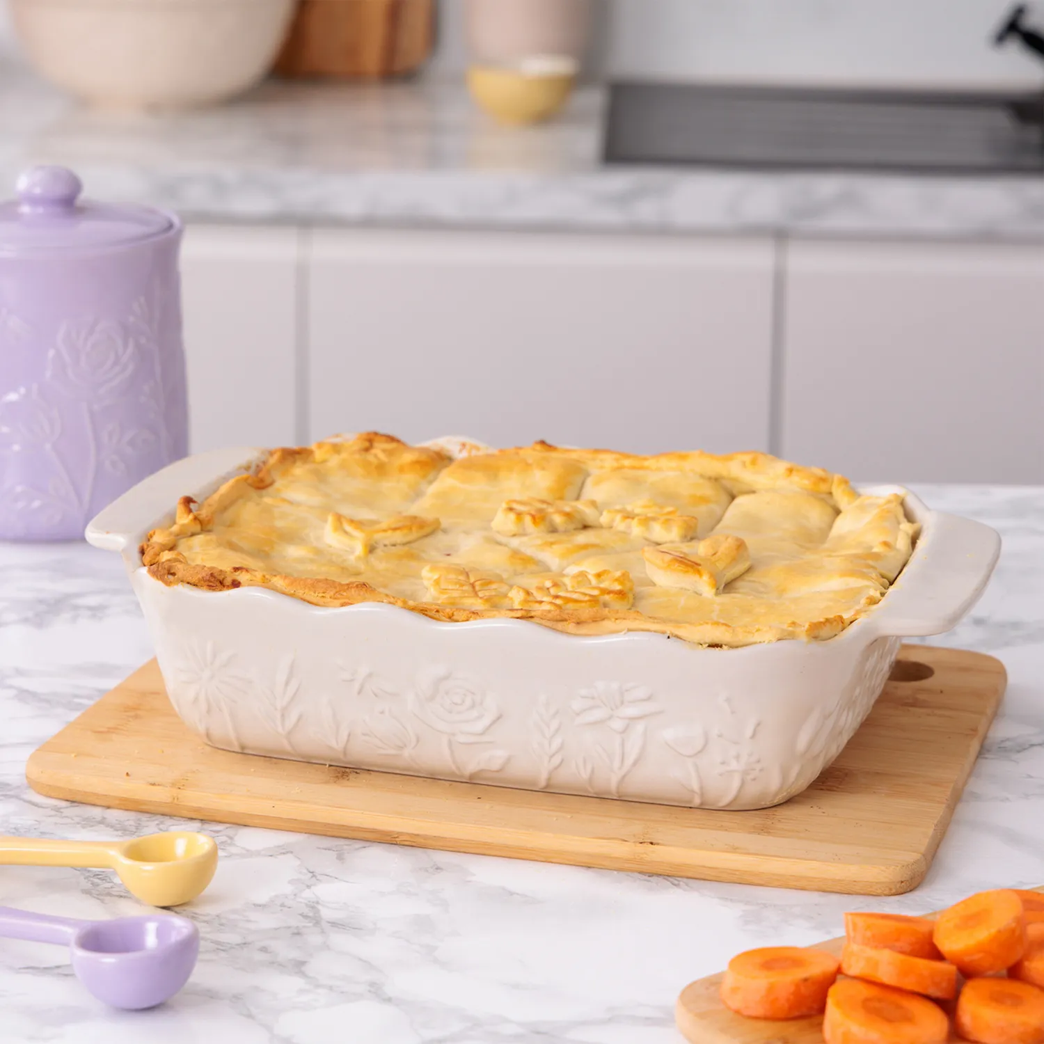 Mason Cash In the Meadow Medium Rectangular Baker