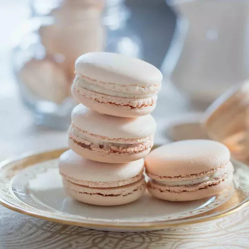  Elegant Macarons for Mom