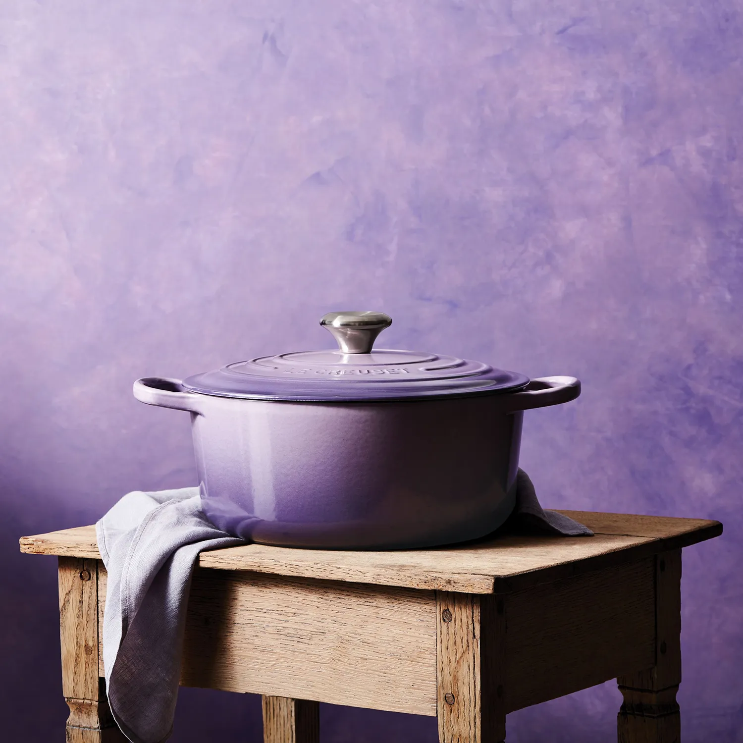 Le Creuset Signature Round Dutch Oven, 5.5 Qt.