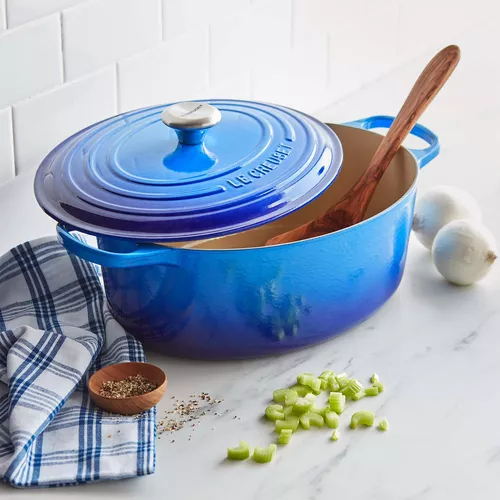 Le Creuset Signature Oval Dutch Oven, 8 qt.