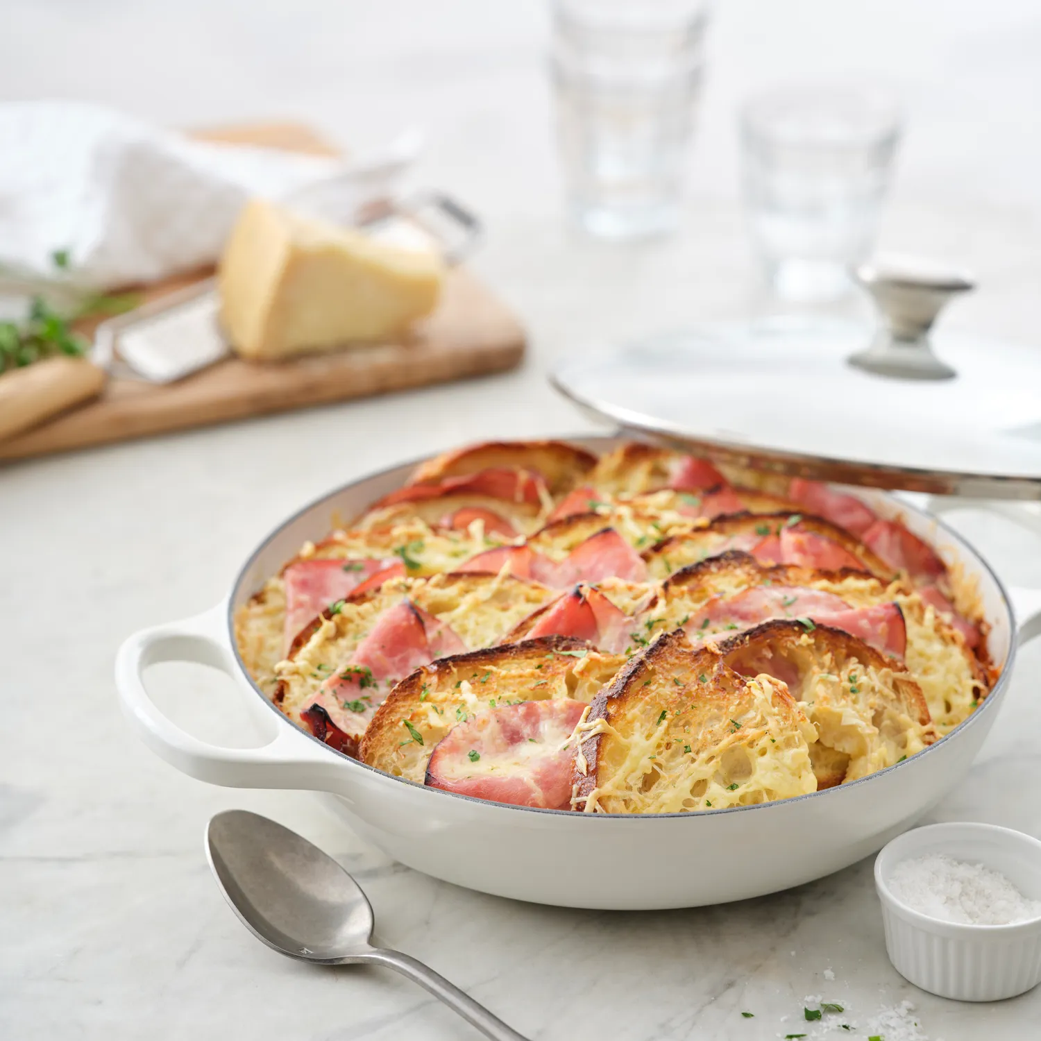 Le Creuset Buffet Casserole with Glass Lid, 3.5 qt.