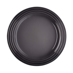 Le Creuset Salad Plates, Set of 4 I had to return the dinner plates as incorrect color and I was issue an in store credit