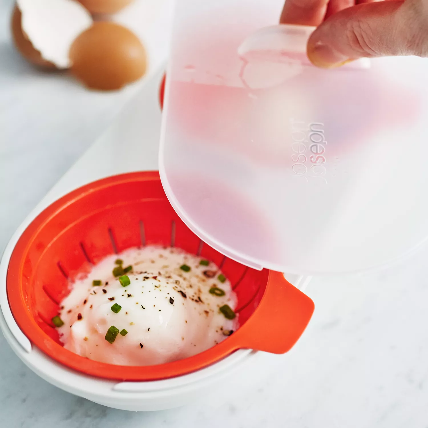 Home-X - Microwave Egg Poacher, Easy-To-Use Dishwasher-Safe Poached Egg  Maker for Fast, Low-Calorie Breakfasts, Lunches and Dinner, Cooks Two Eggs  at