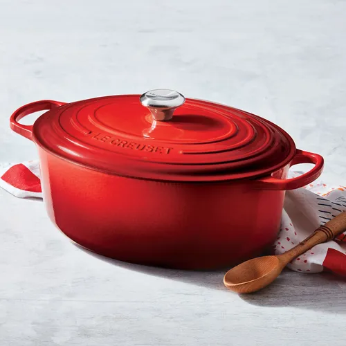 Le Creuset Signature Oval Dutch Oven, 8 qt.