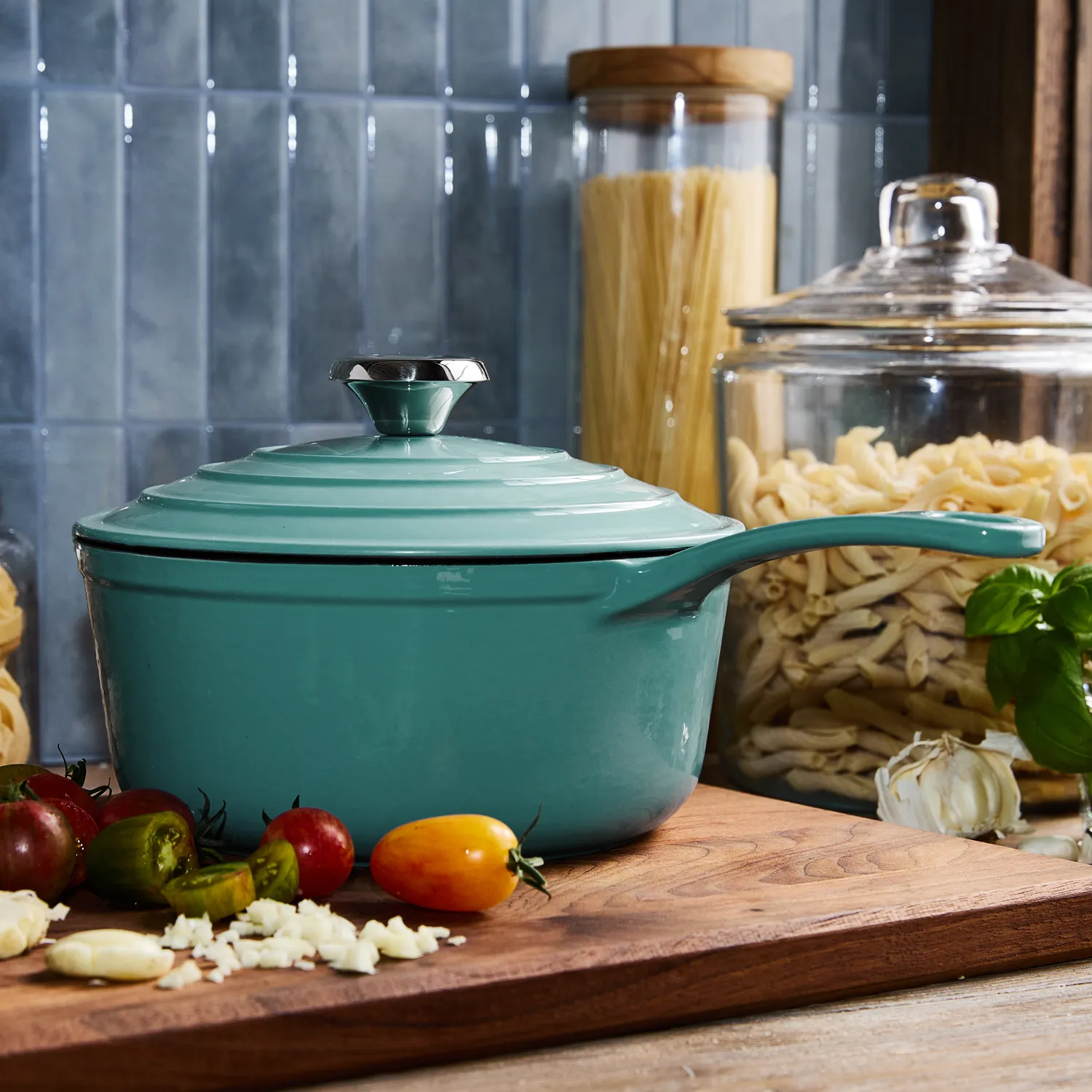 Sur la table Enameled Cast Iron 5-Piece Set