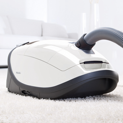 Miele Complete C3 Cat & Dog Vacuum