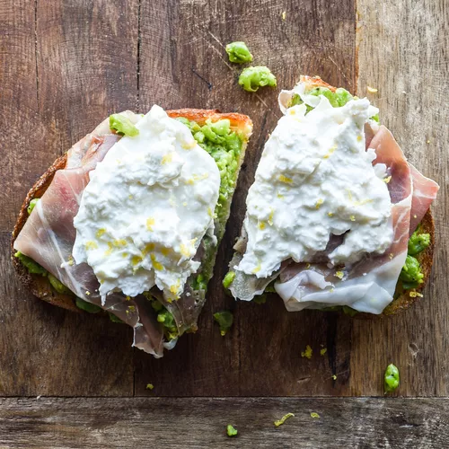 Lemony Smashed Pea, Prosciutto and Burrata Toasts