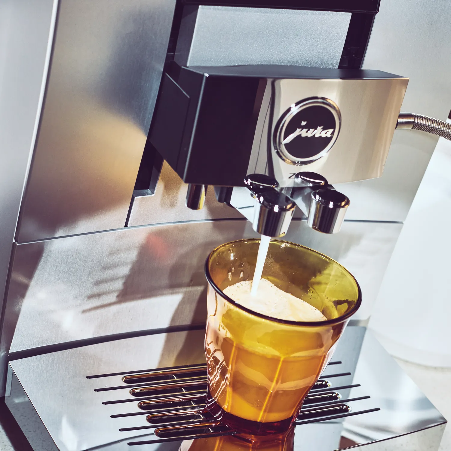 JURA Z10 Automatic Coffee Machine
