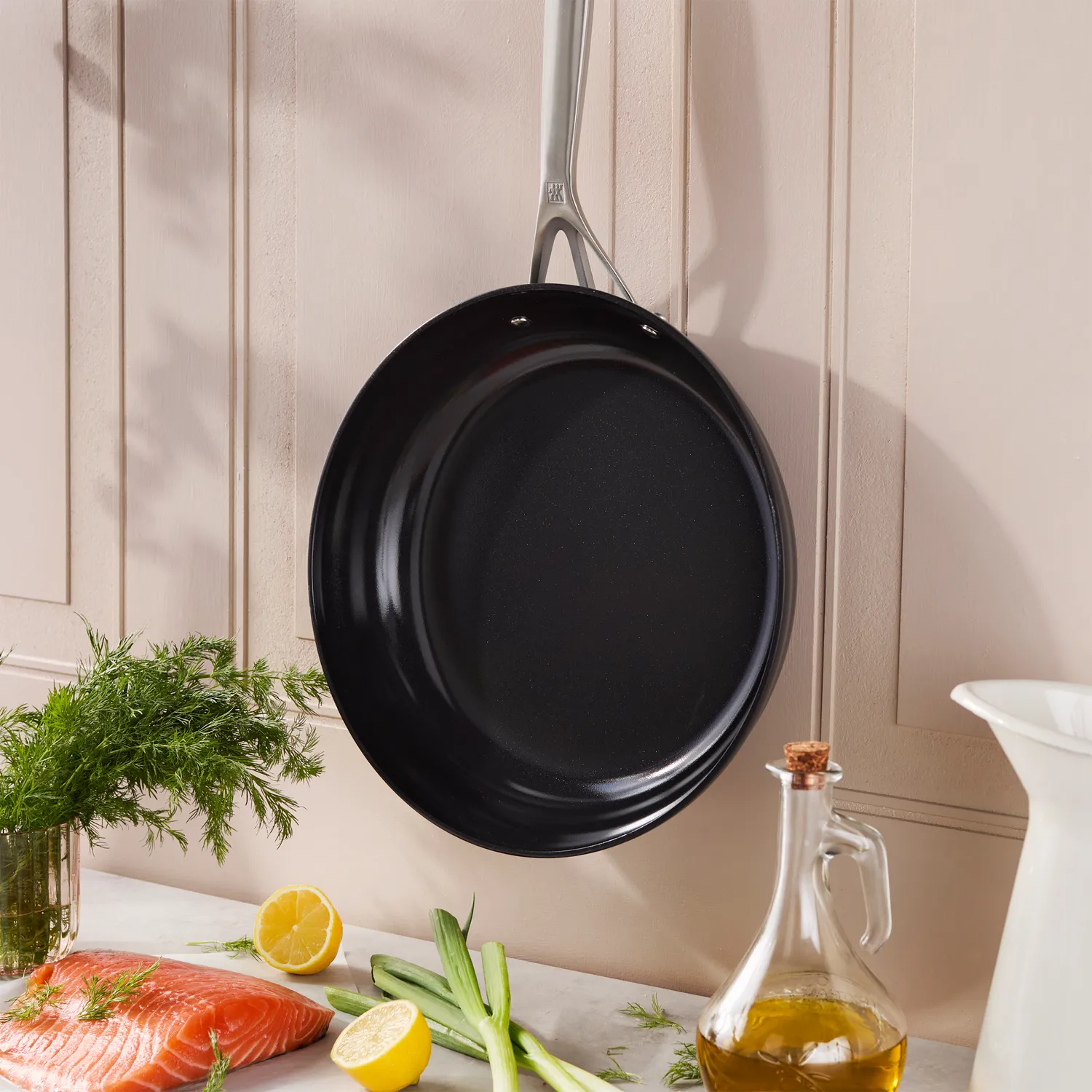 Zwilling Motion Hard Anodized Ceramic Nonstick Skillet