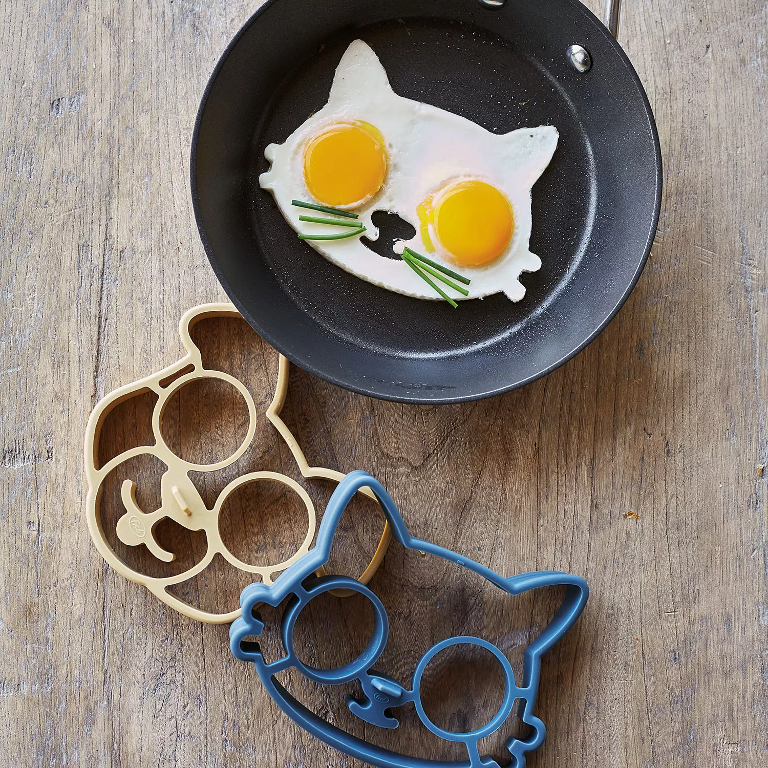 Cat-Shaped Egg Mold Lets You Make Breakfast Kitty-Side Up