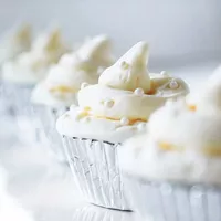 Holiday-Inspired Cocktail Cupcakes