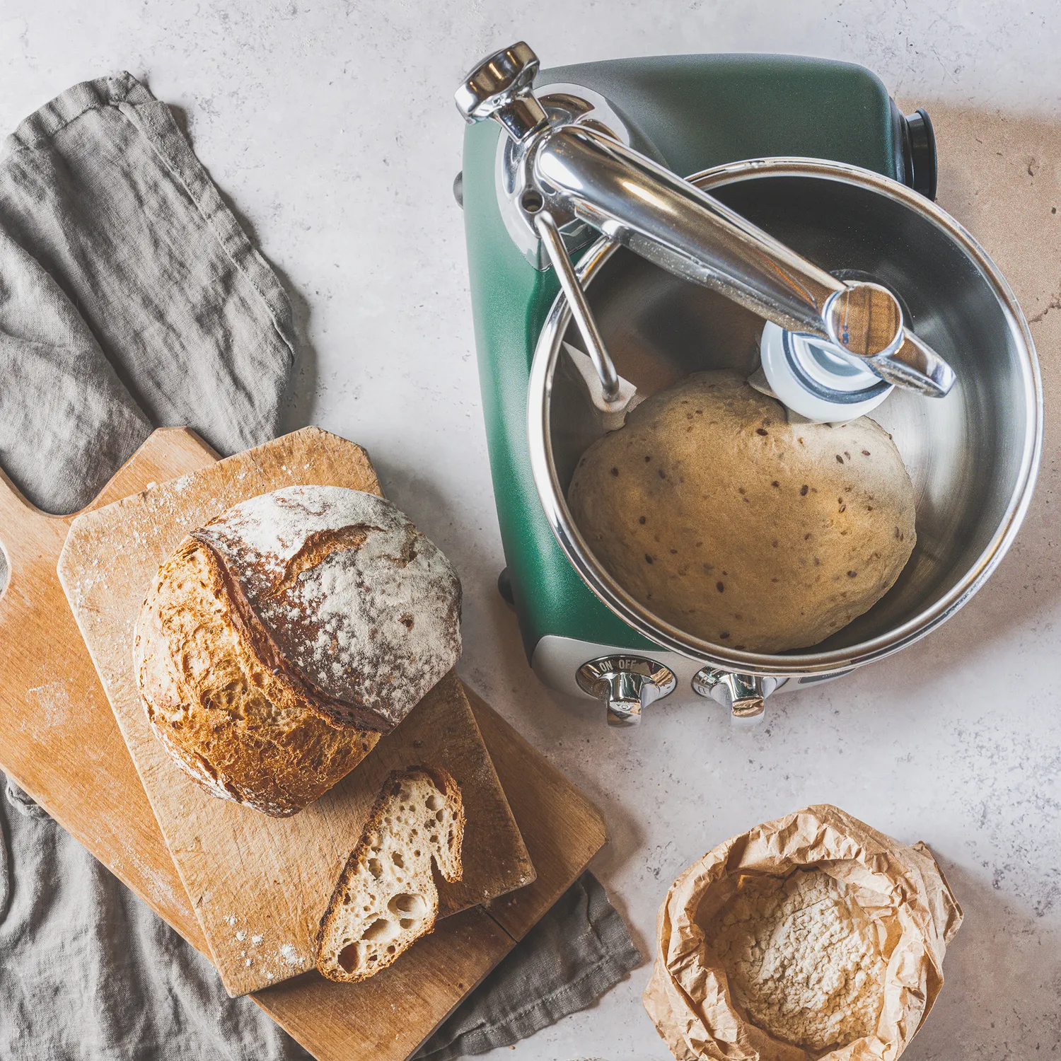 Ankarsrum Assistent® Original Stand Mixer, 7 Qt. 