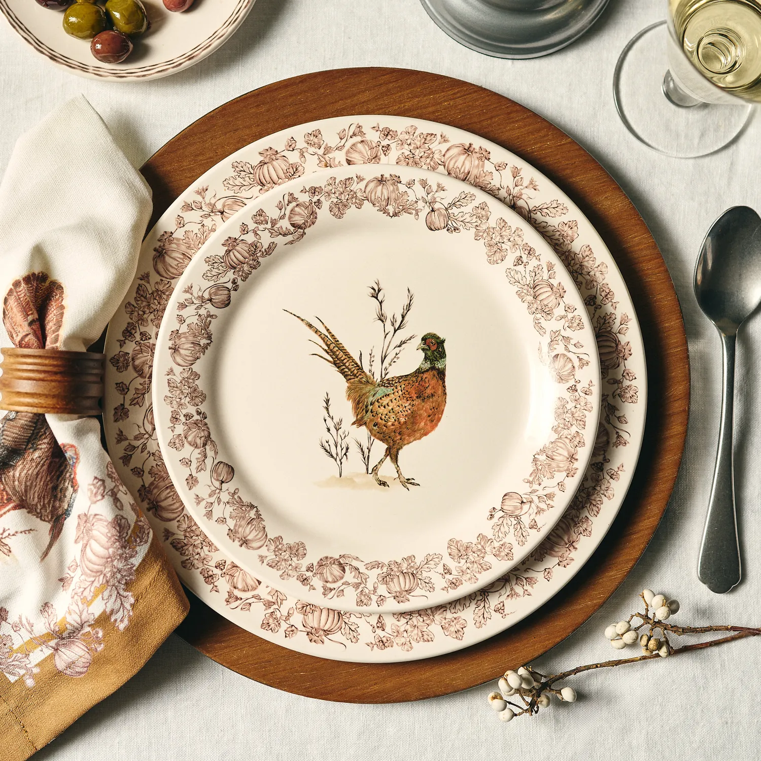 Sur la table Thanksgiving Pheasant Salad Plate