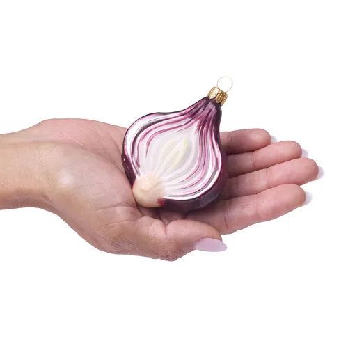 Sur la table Red Onion Ornament