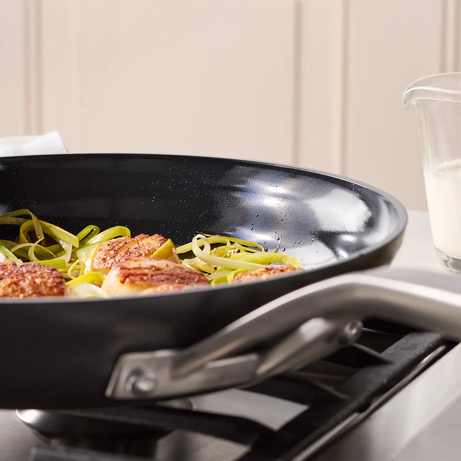 Zwilling Motion Hard Anodized Ceramic Nonstick Skillet