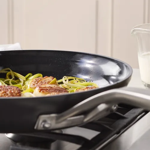Zwilling Motion Hard Anodized Ceramic Nonstick Skillet
