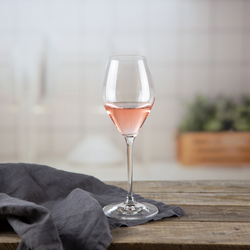 RIEDEL Extreme Rose/Champagne Glass BEAUTIFULLY SHAPED GLASSES