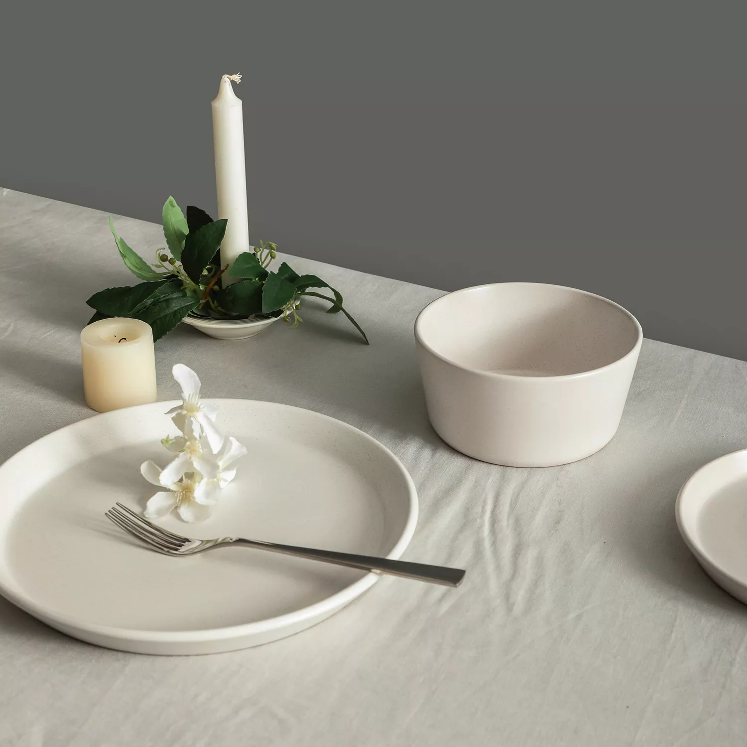 Stone Lain Albie Stoneware 16-Piece Dinnerware Set 