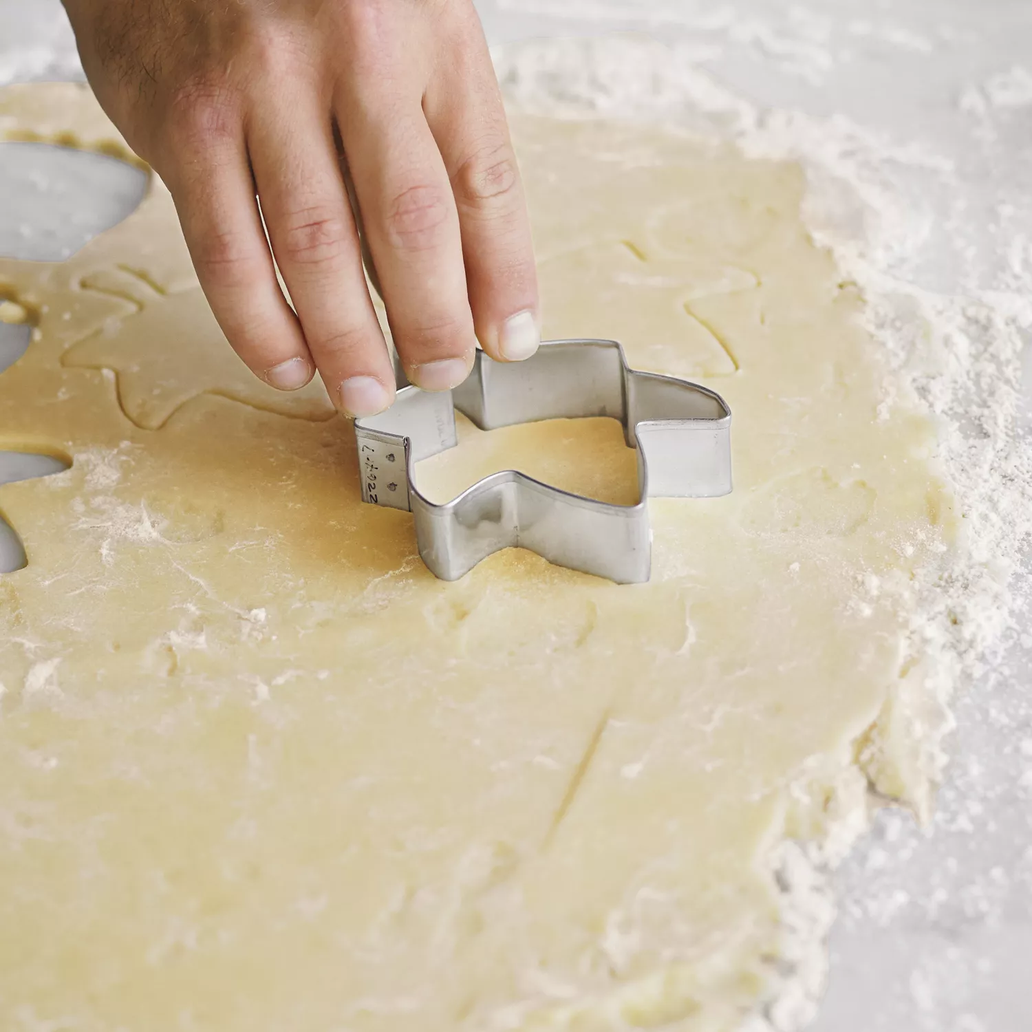 Ann Clark Oak Leaf Cookie Cutter, 3.25"