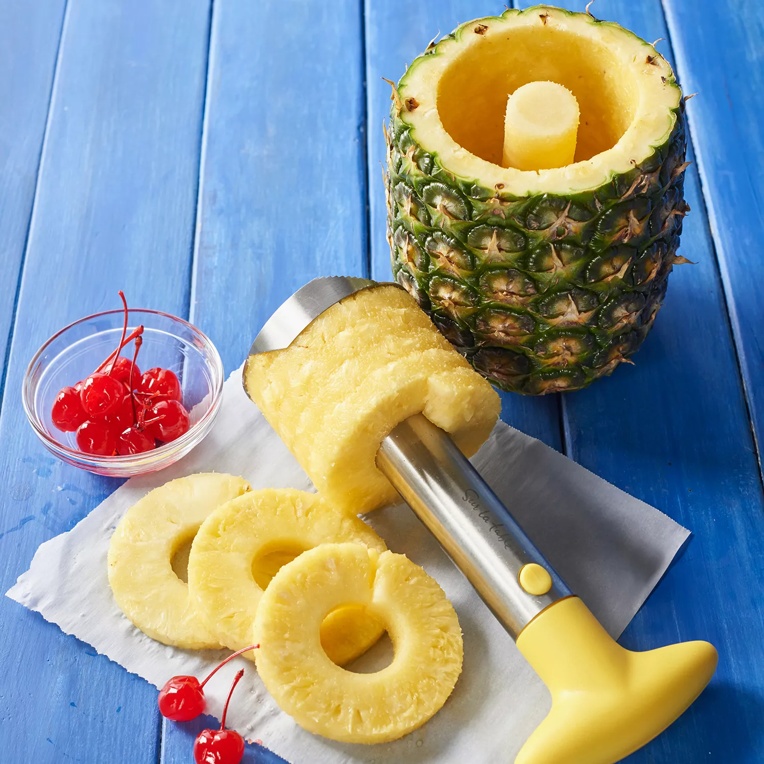 Sur La Table Pineapple Corer and Slicer, Yellow