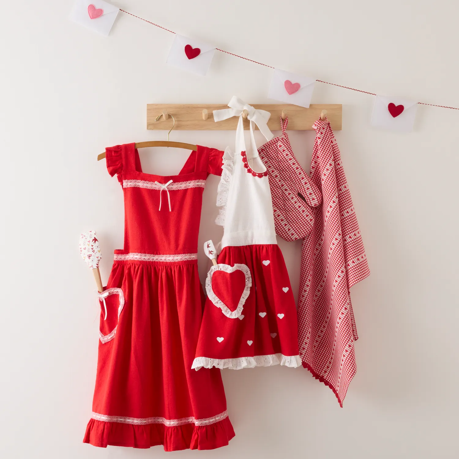 Sur La Table Valentine’s Day Garland, 6ft.