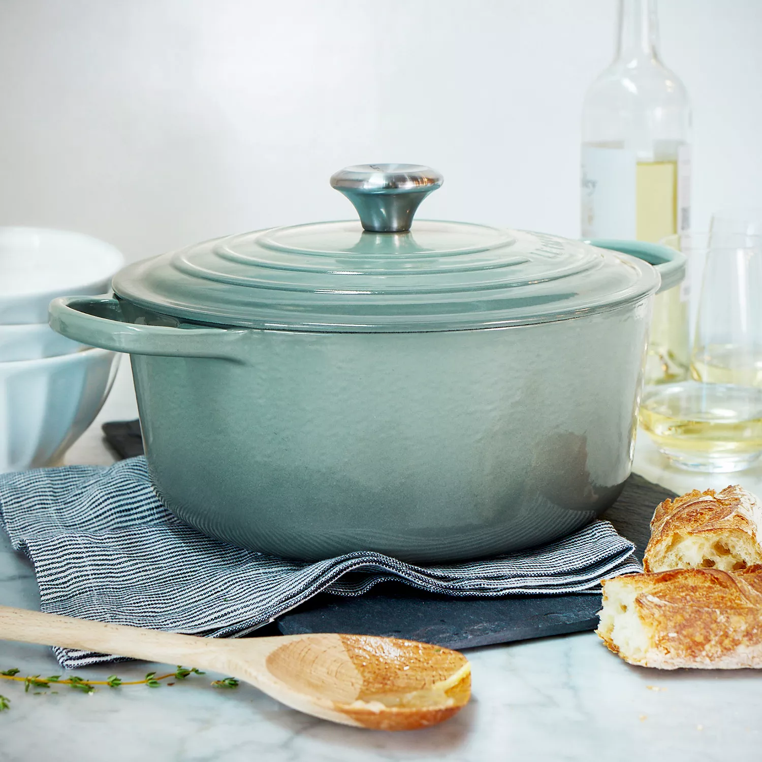 Le Creuset Signature Round Dutch Oven, 5.5 Qt.