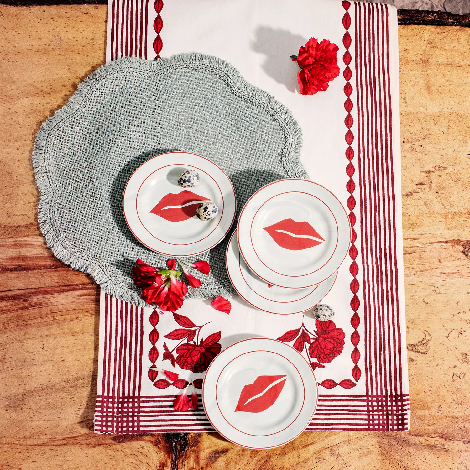 Mariana Velásquez x Sur La Table Lips Appetizer Plate