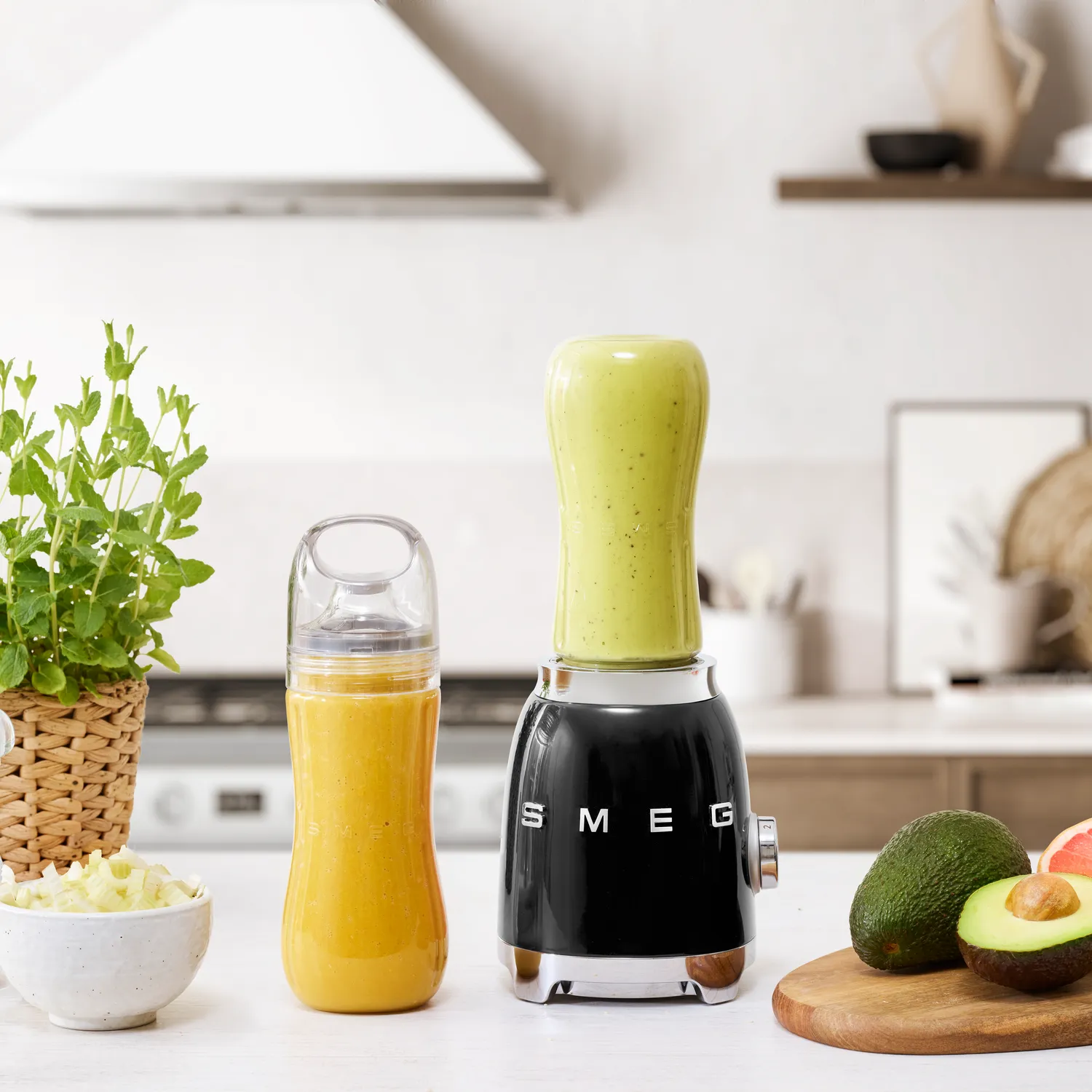 Smeg 50s Retro Style Aesthetic Personal Blender