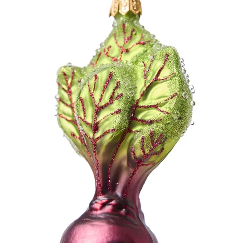 Sur la table Red Beet Ornament