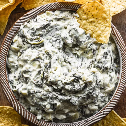 Slow Cooker Spicy Spinach Artichoke Dip