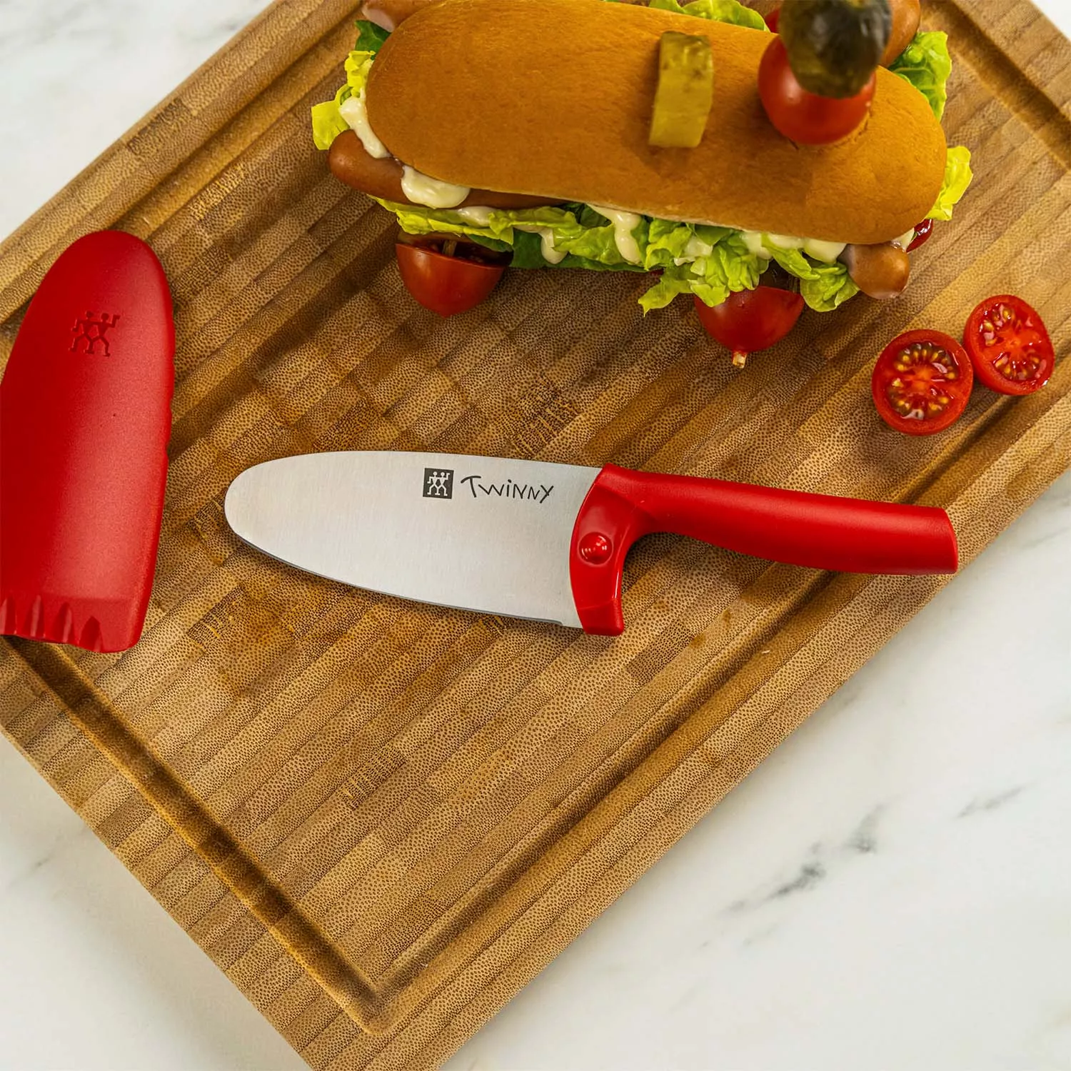 Sur La Table Has a $700 Zwilling Knife Set Marked Down to Under $200 –  SheKnows