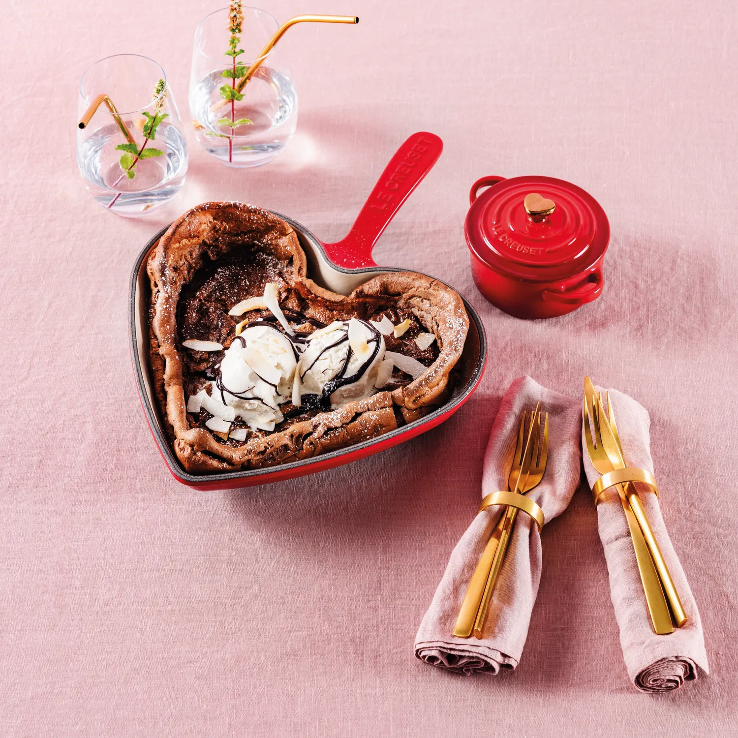 Le Creuset Heart Skillet, 10.25"