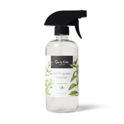 Sur la table Rosemary Mint All-Purpose Cleaner