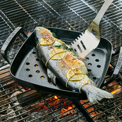 Le Creuset Alpine Square Grill Basket, 12” Grill love