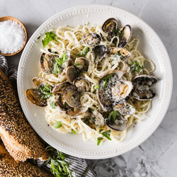 Linguine with Clams and Champagne