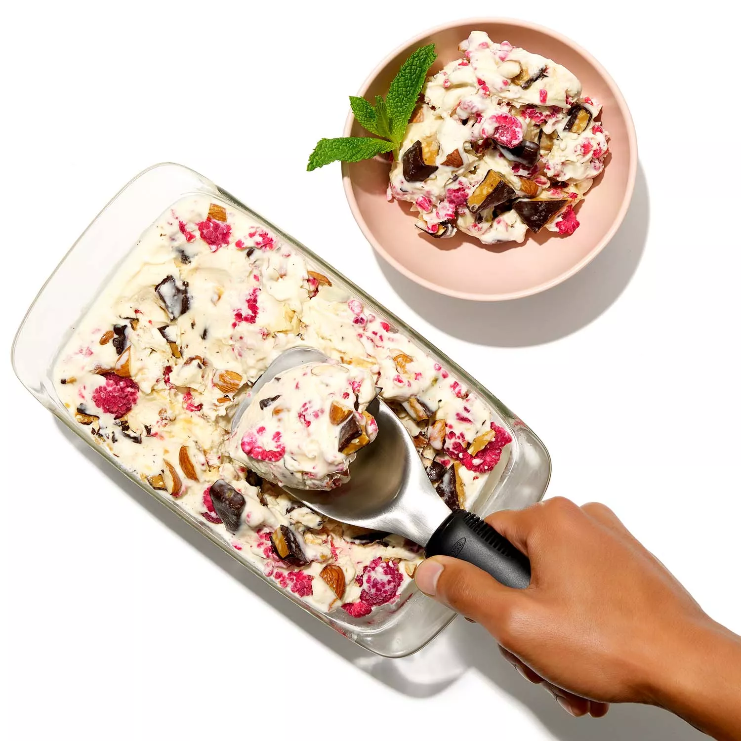 Effortlessly scoop the hardest ice cream with Wilton Incredible