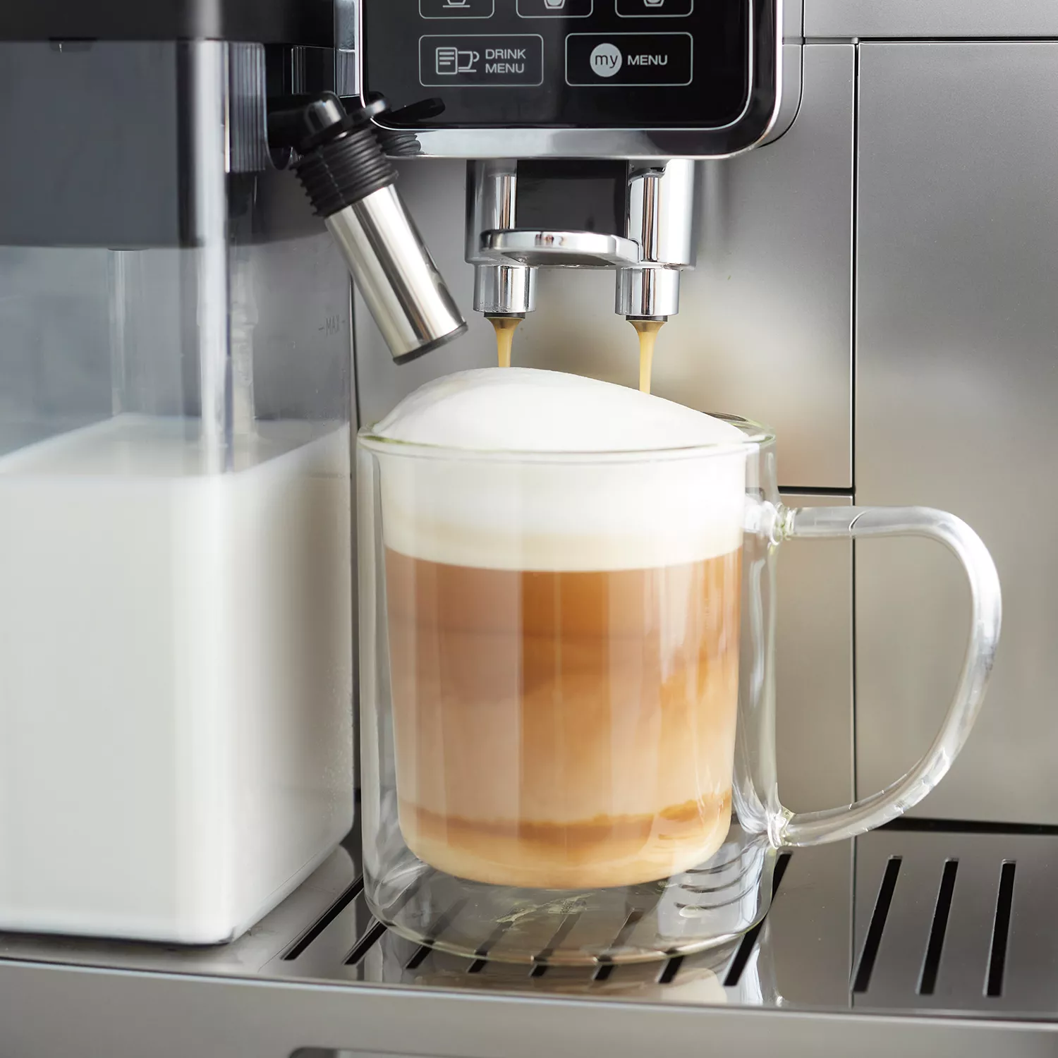 De'Longhi Magnifica Evo Hot or Cold Over Ice LatteCrema™ Fully Automatic  Espresso & Capuccino Machine