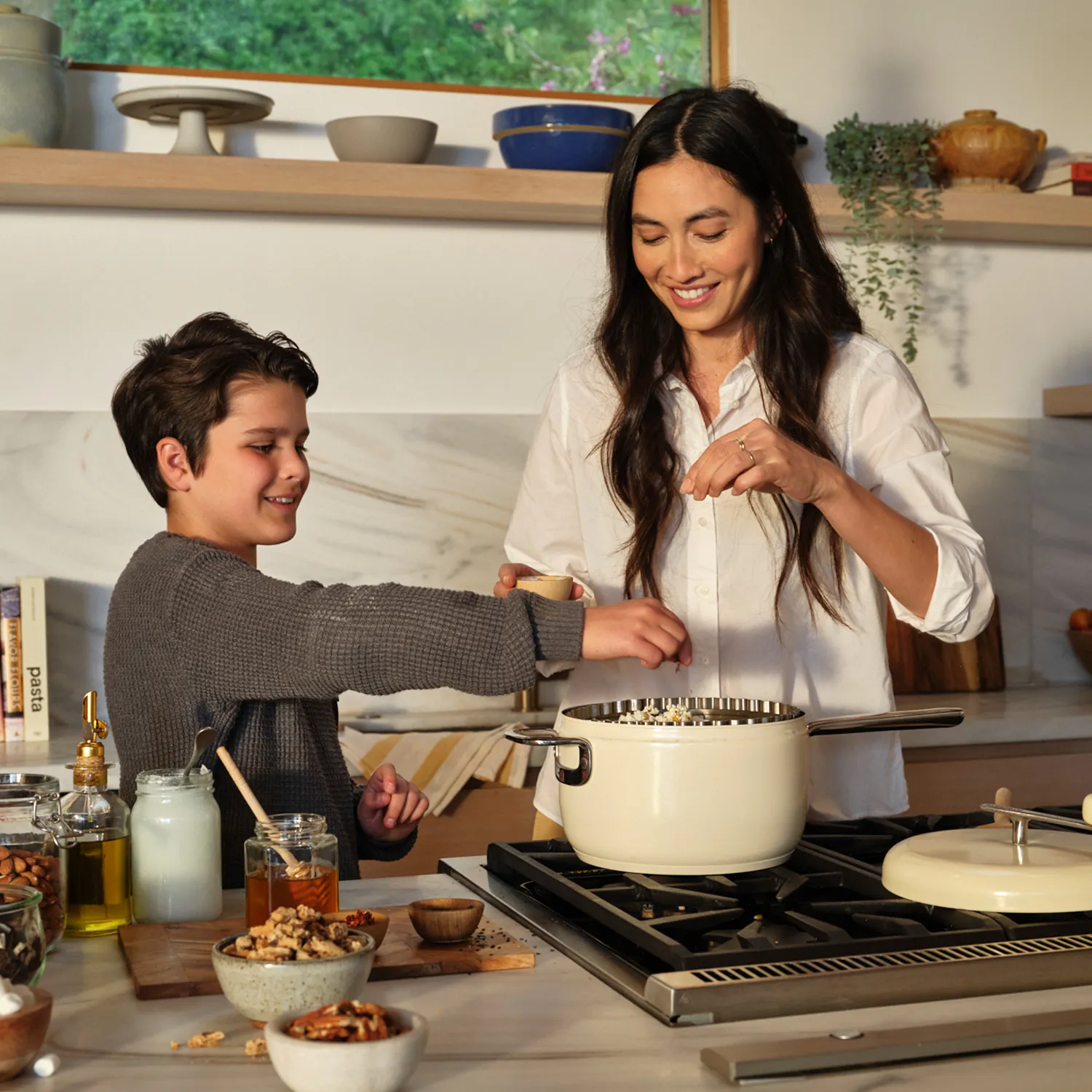 Popsmith Modern Stovetop Popcorn Popper with Buttery Popcorn Kits
