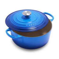 Le Creuset Signature Round Dutch Oven, 5.5 Qt. Best birthday present this year!I love the color too