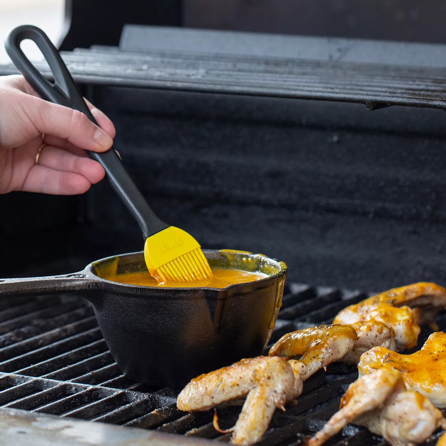 Lodge Basting Pot with Brush