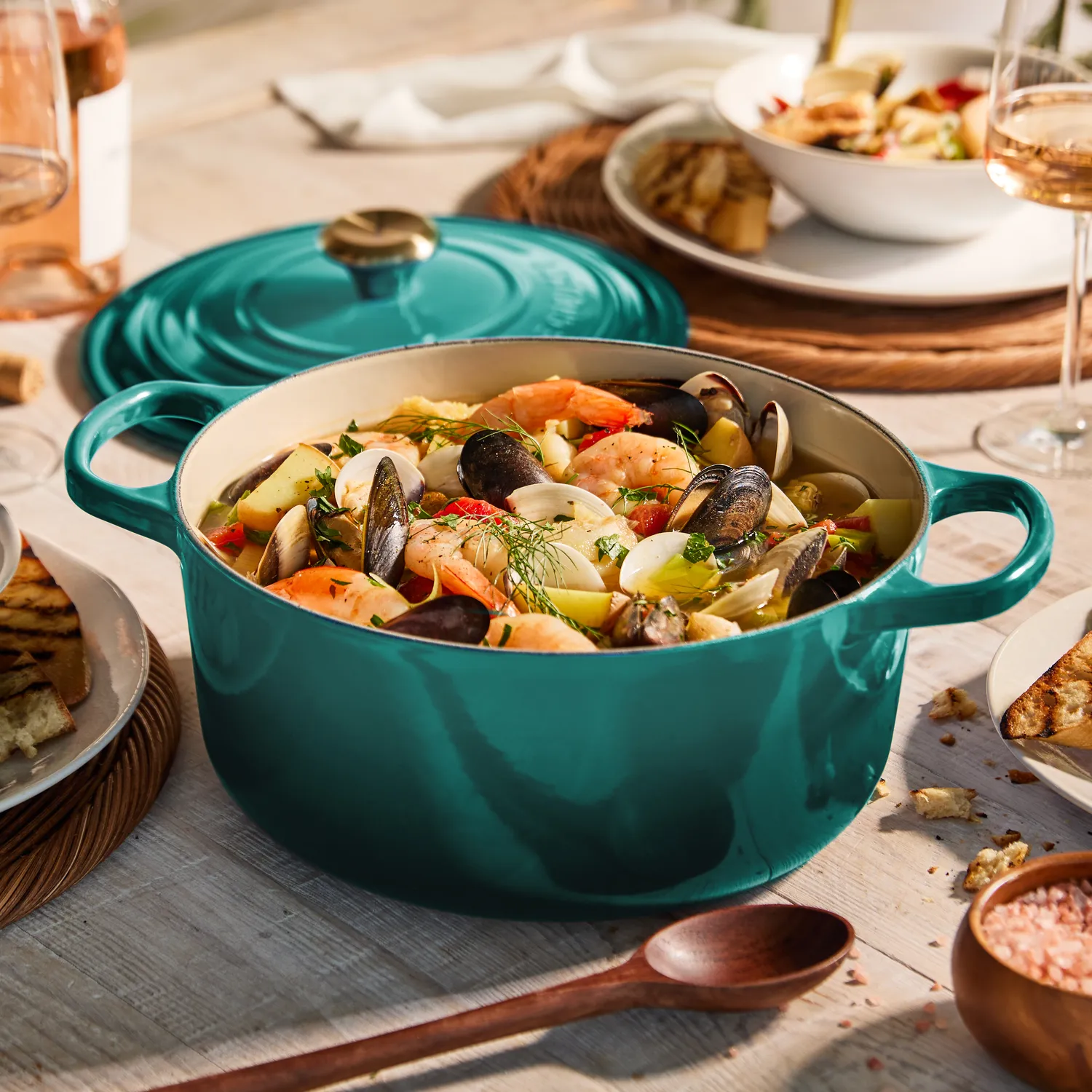 Le Creuset Signature Round Dutch Oven, 5.5 Qt.